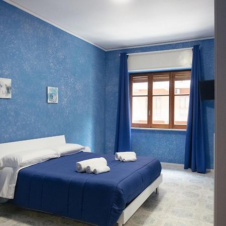 Domus Aurea Relax Room Salerno Exterior photo