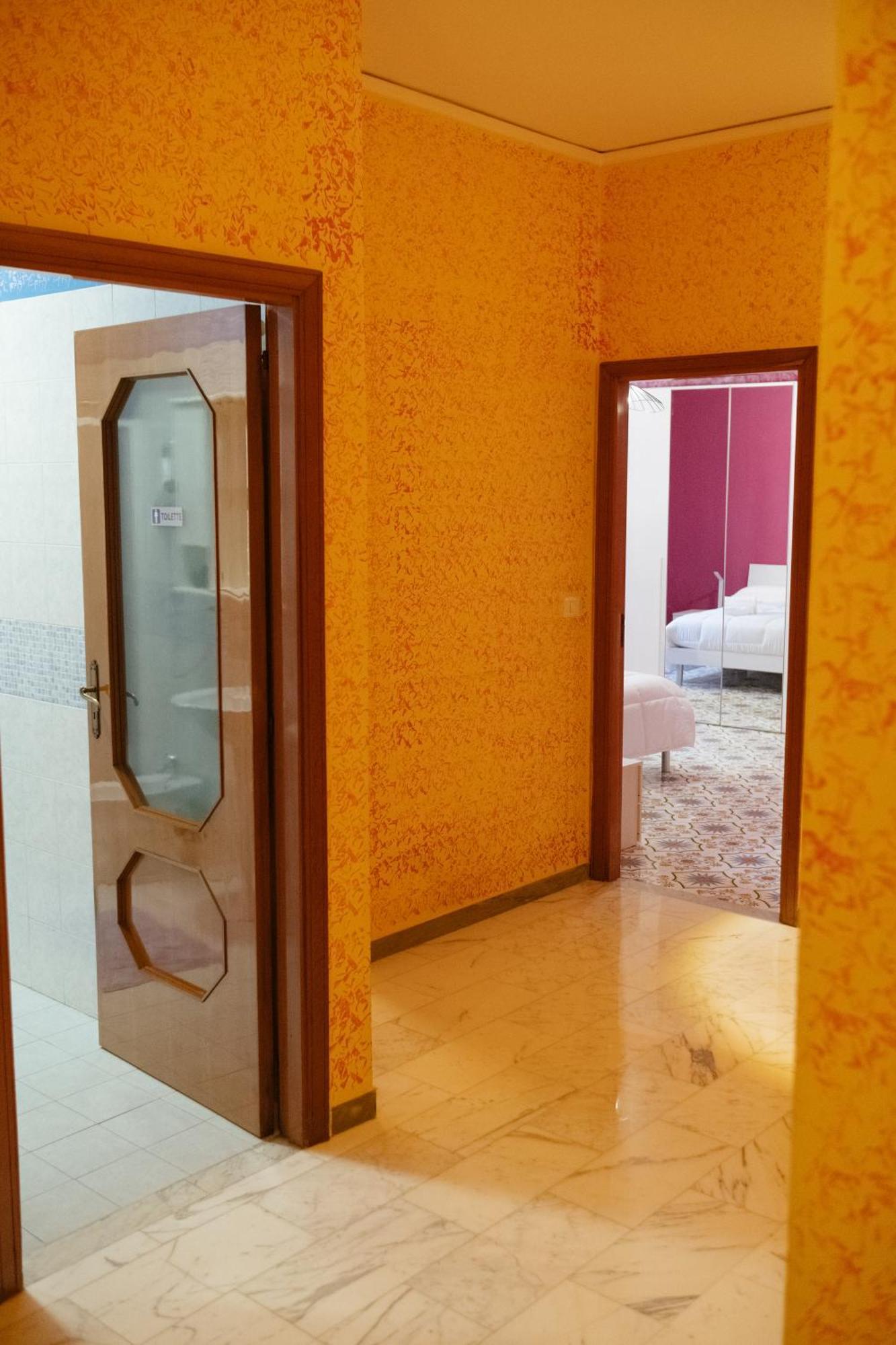Domus Aurea Relax Room Salerno Exterior photo