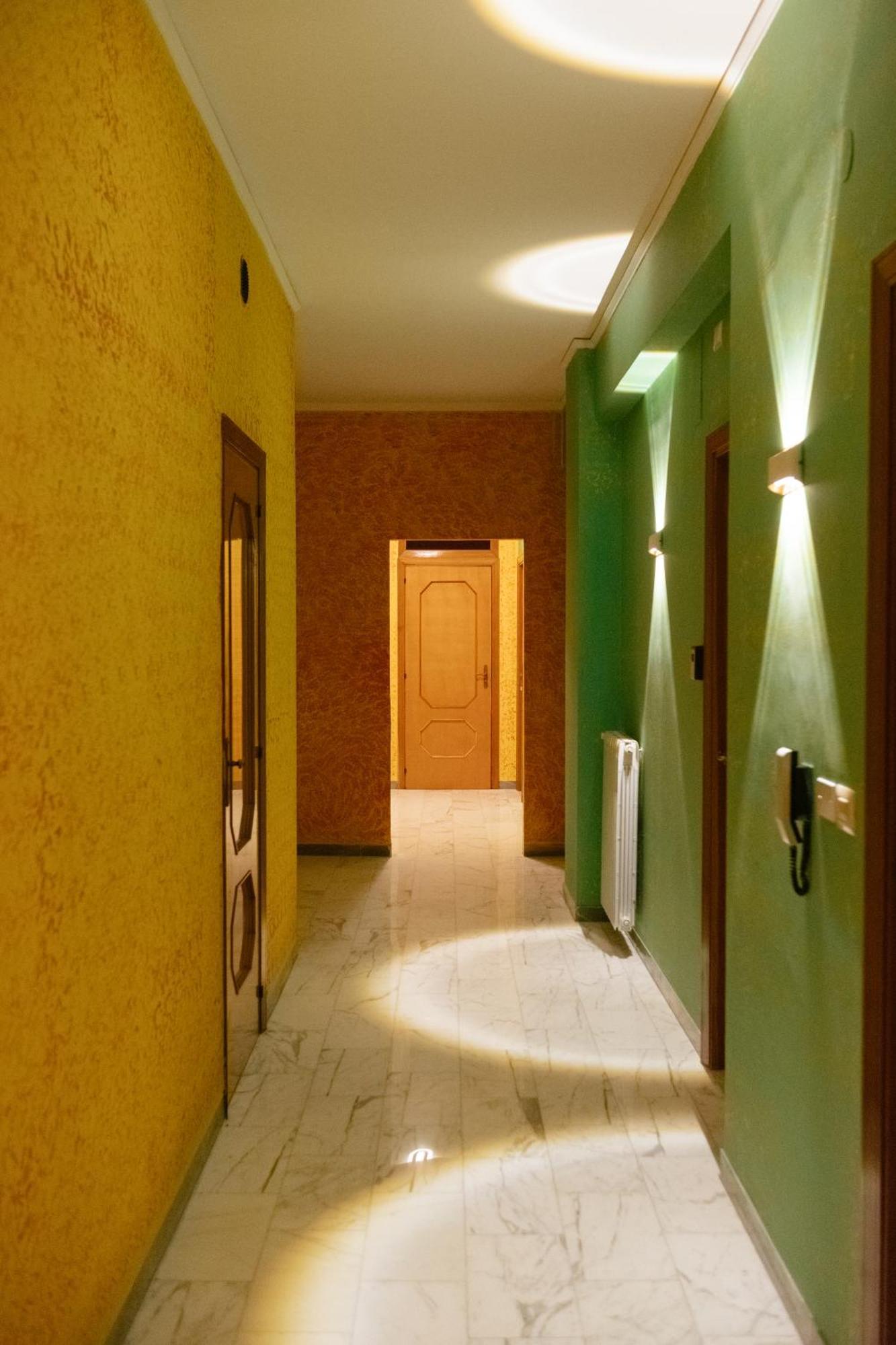 Domus Aurea Relax Room Salerno Exterior photo
