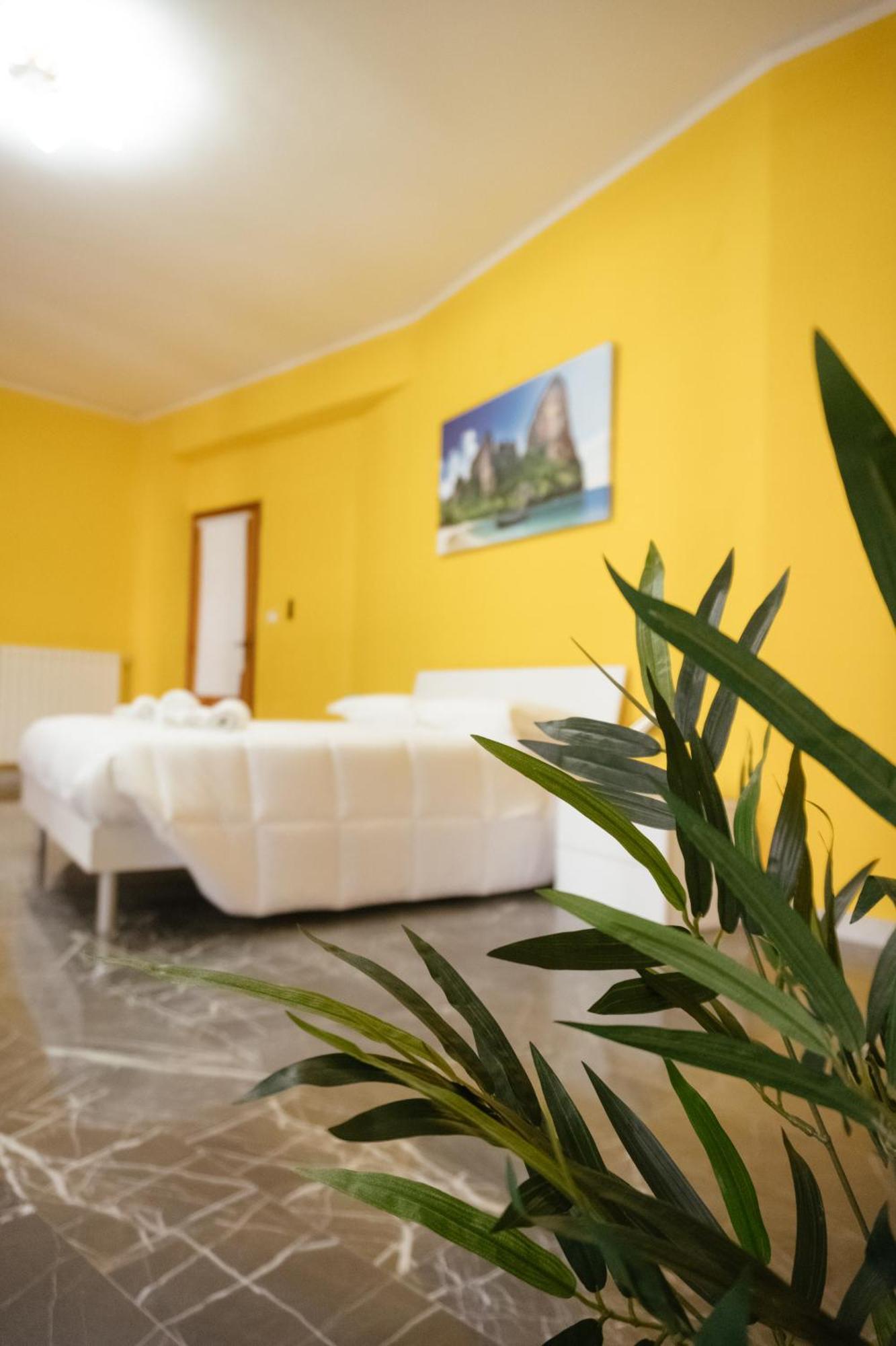 Domus Aurea Relax Room Salerno Exterior photo